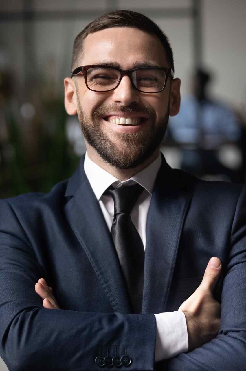 https://codecraftixstudio.com/wp-content/uploads/2020/08/team_05-850x1280.jpg